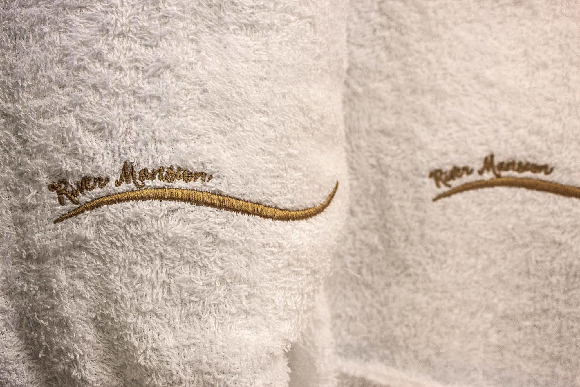 River Mansion Spa Llandysul 外观 照片